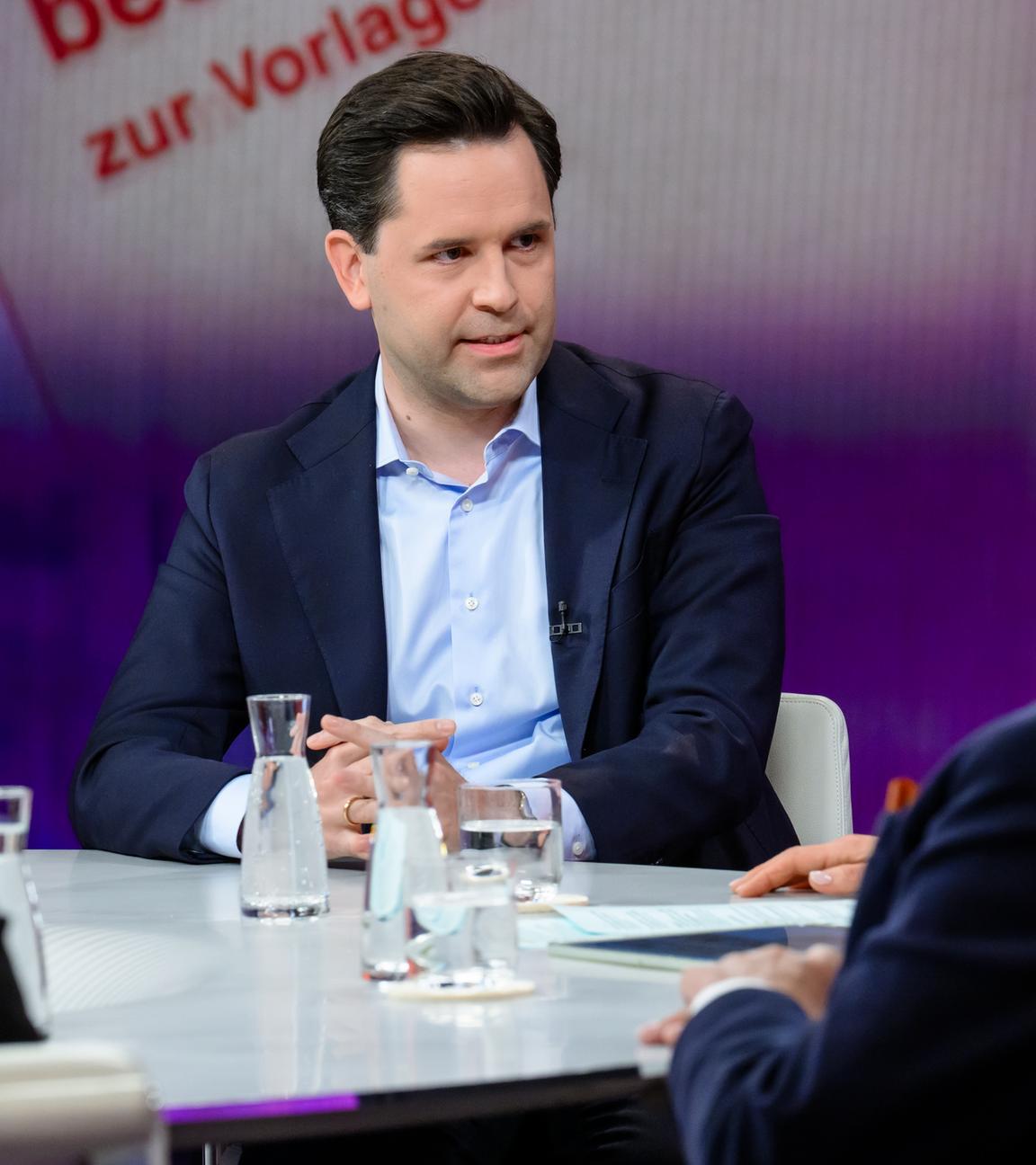 Johannes Winkel bei Maybrit Illner am 30. April 2026