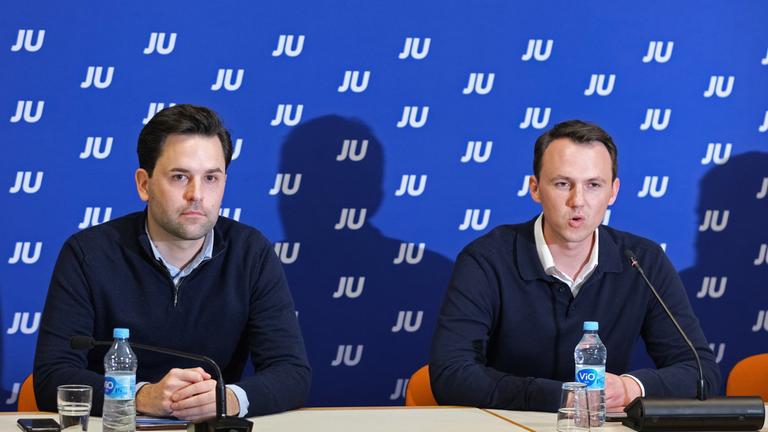 Johannes Winkel (l), Bundesvorsitzender der Jungen Union, und Pascal Reddig, stellvertretender Vorsitzender