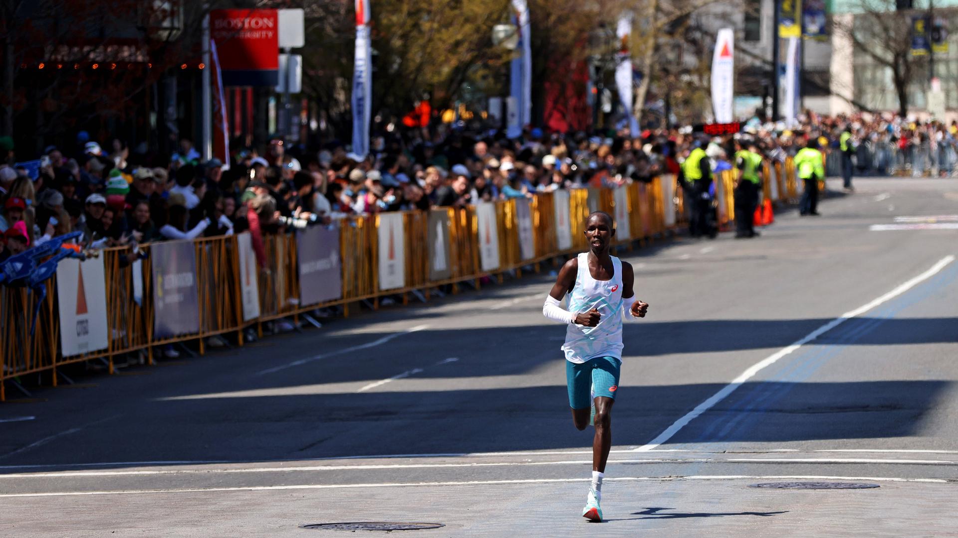 John Korir (Kenia) gewinnt den Boston Marathon 2025
