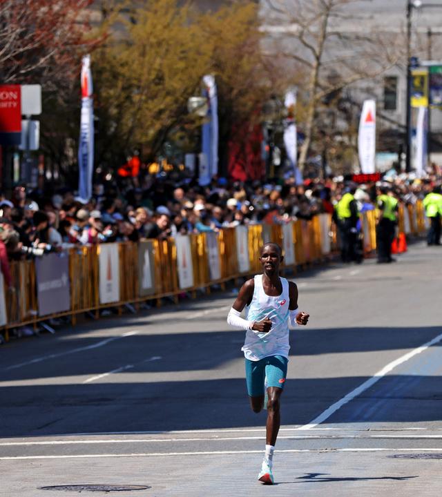John Korir (Kenia) gewinnt den Boston Marathon 2025