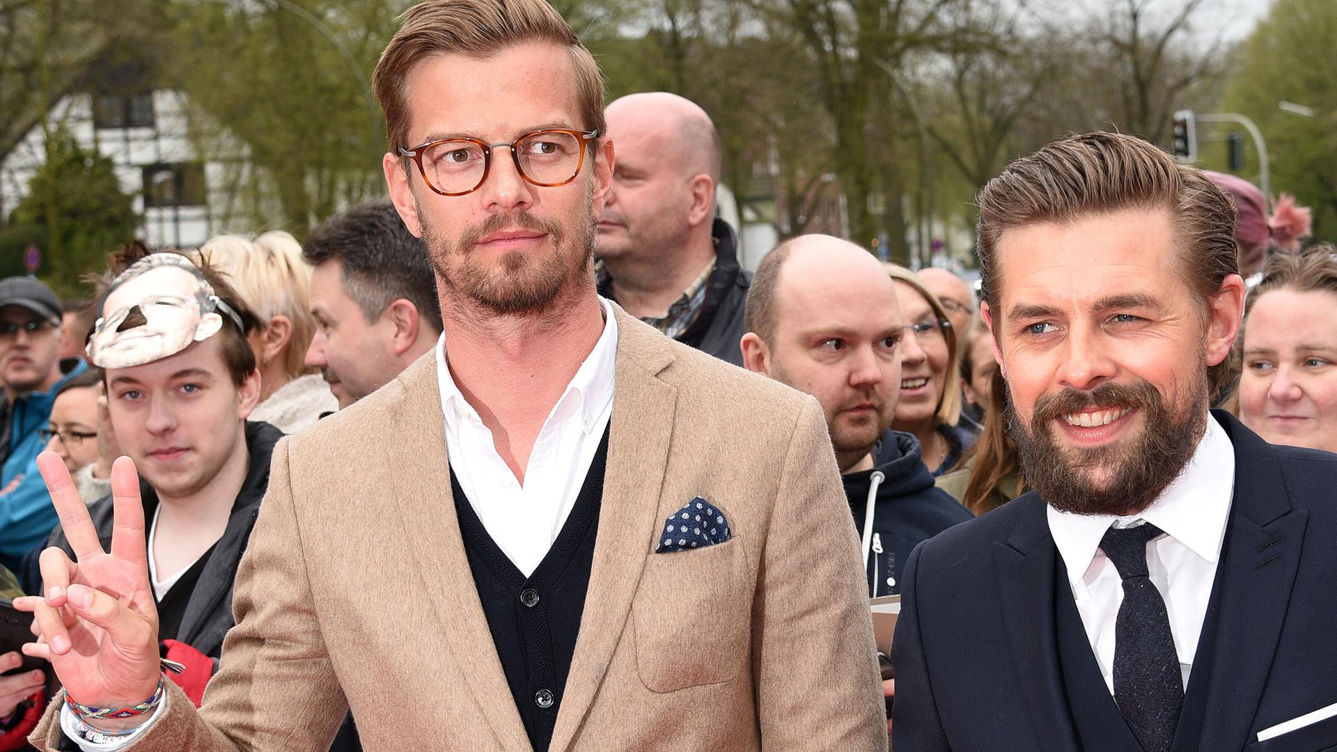 Die Moderatoren Joko Winterscheidt (l) und Klaas Heufer-Umlauf. (Archiv)