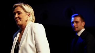 Jordan Bardella (r) und Marine Le Pen 