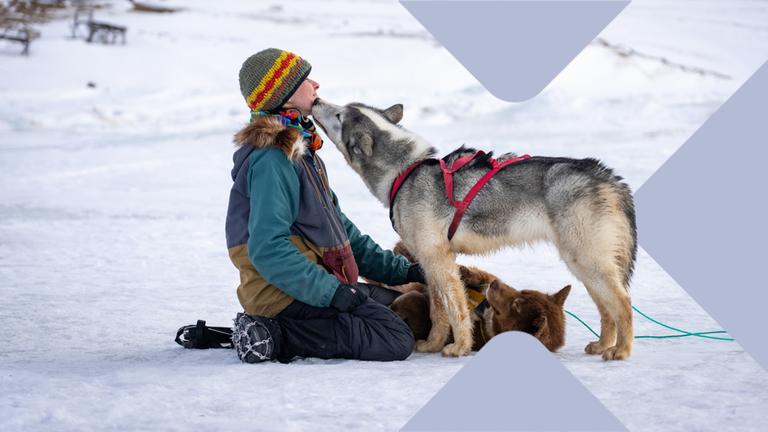 Josefin Kuschela mit Schlittenhund