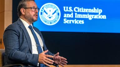 US-Einwanderungsbehörde stoppt Asylentscheidungen vorerst