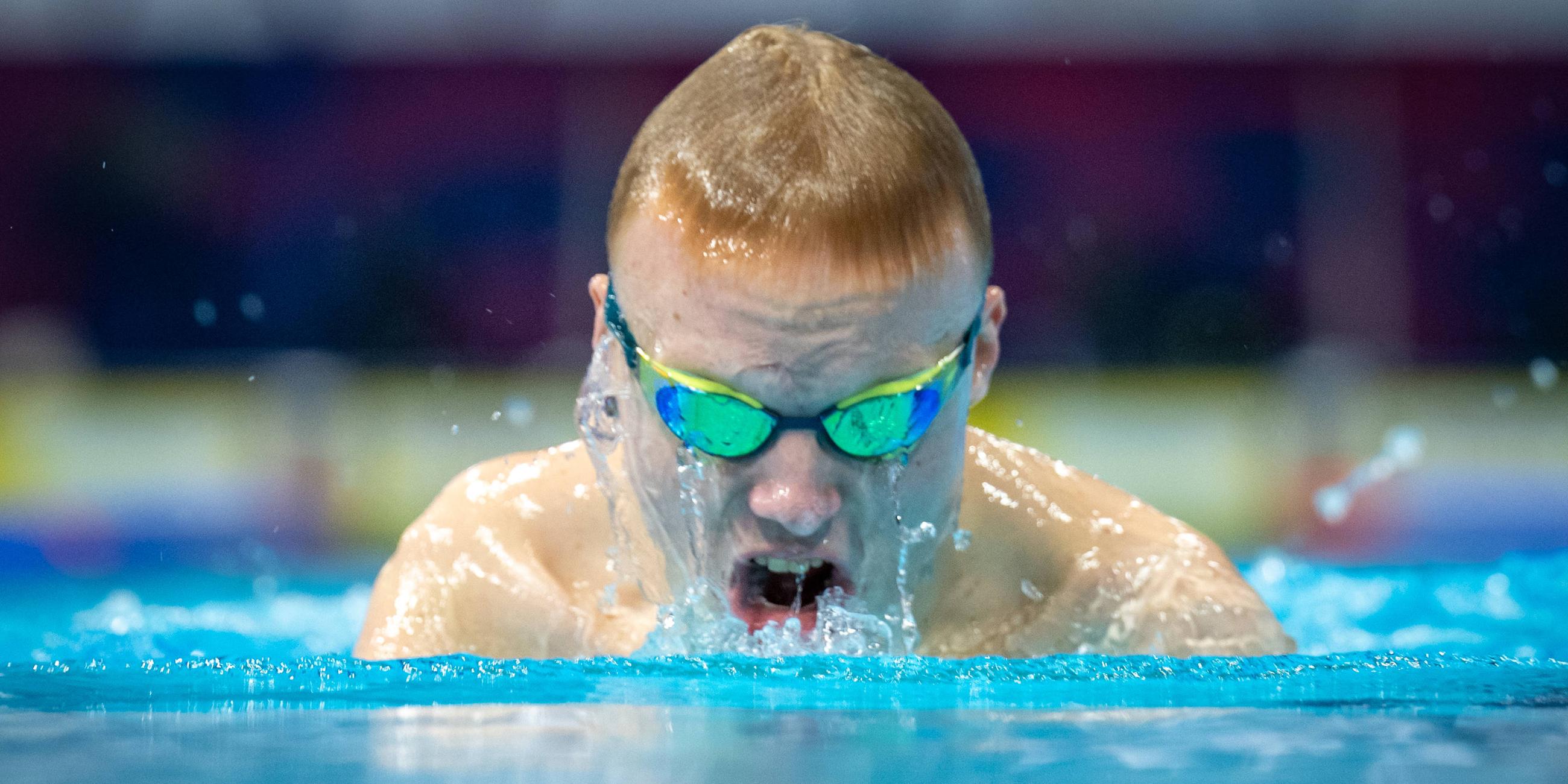 Para-Schwimmer Josia Topf schwimmt bei der WM in Singapur