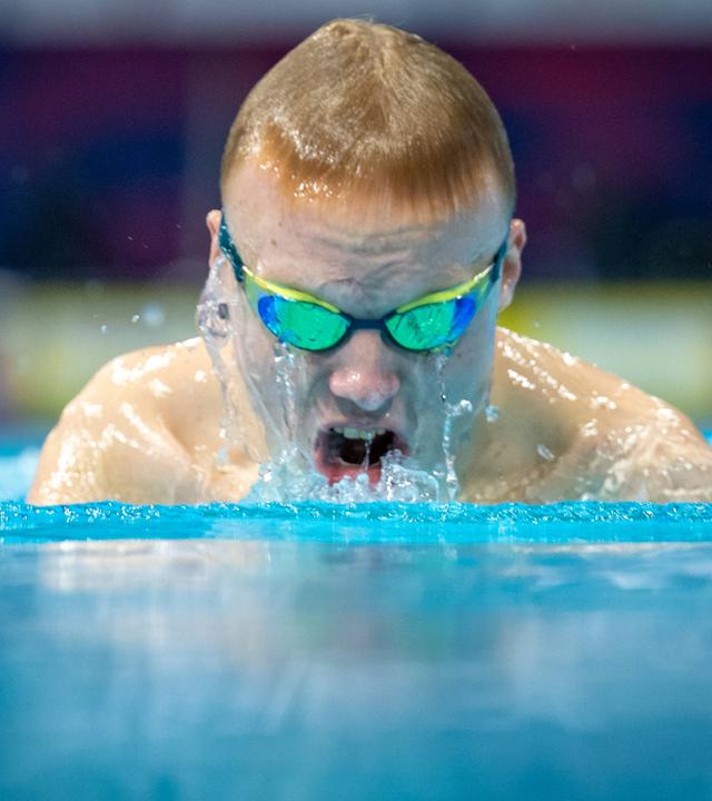 Para-Schwimmer Josia Topf schwimmt bei der WM in Singapur