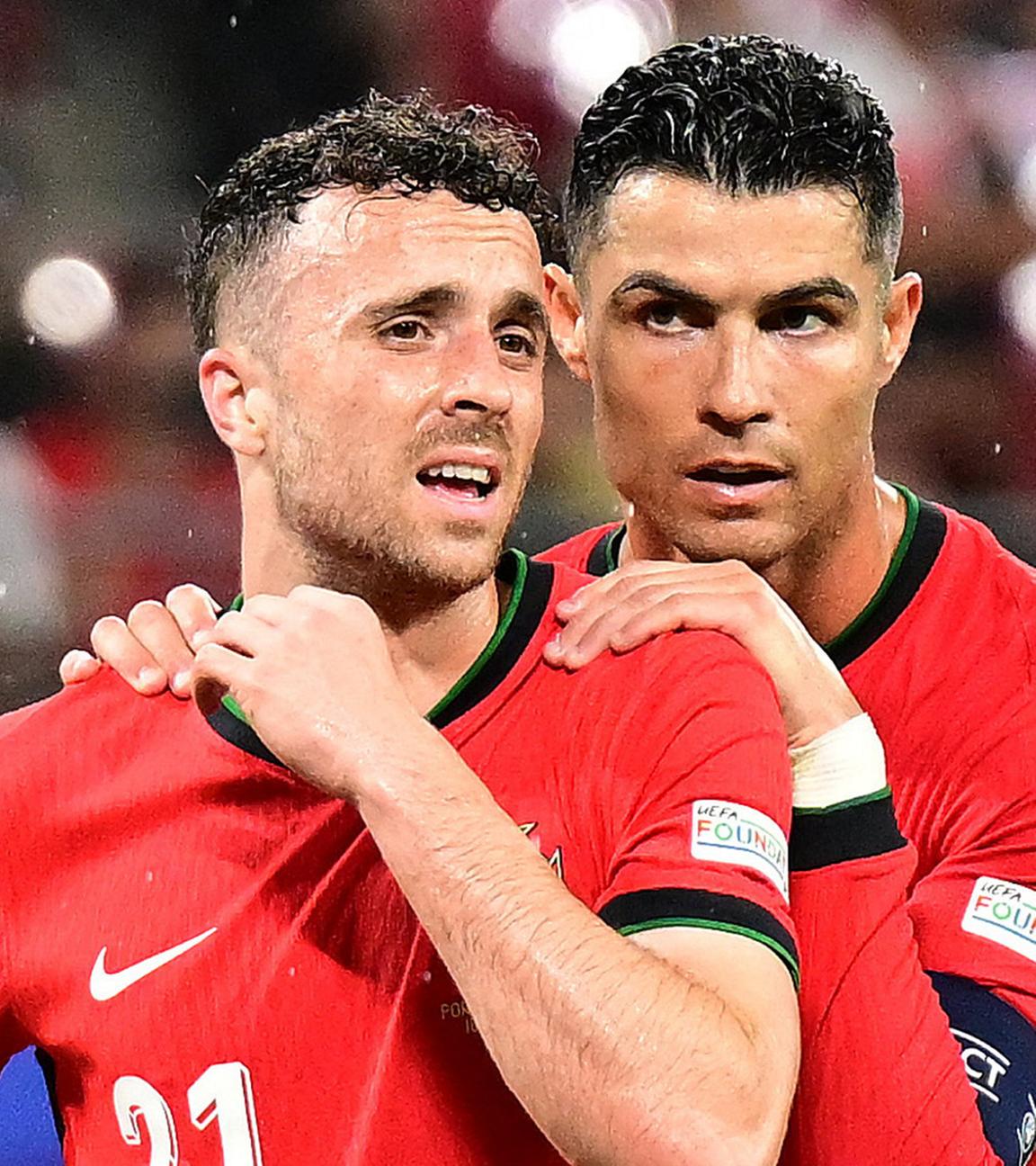 Diogo Jota und Cristiano Ronaldo 