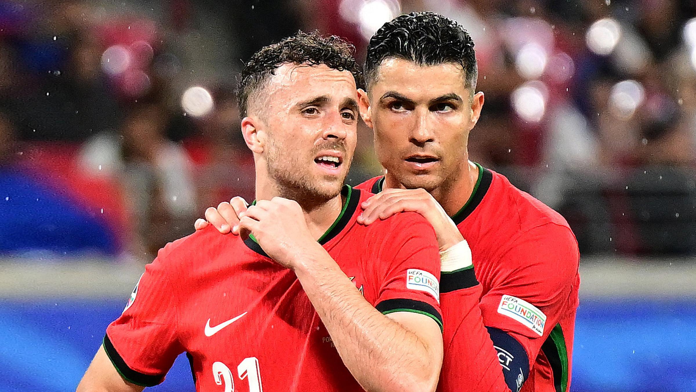 Diogo Jota und Cristiano Ronaldo 