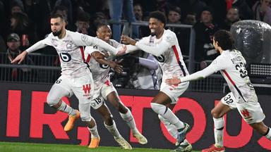 Die Spieler des OSC Lille bejubeln ein Tor.