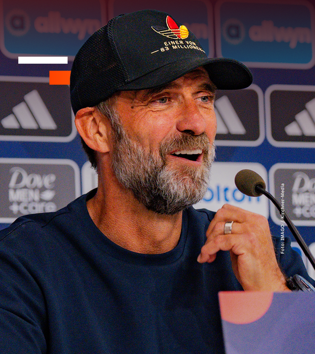 Bundestrainer Klopp auf der Kinder-PK