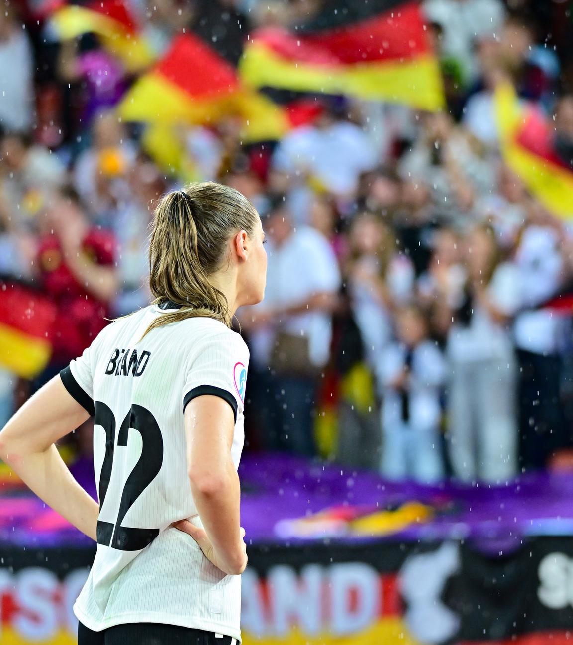 Deutschlands Jule Brand reagiert nach dem Spiel.