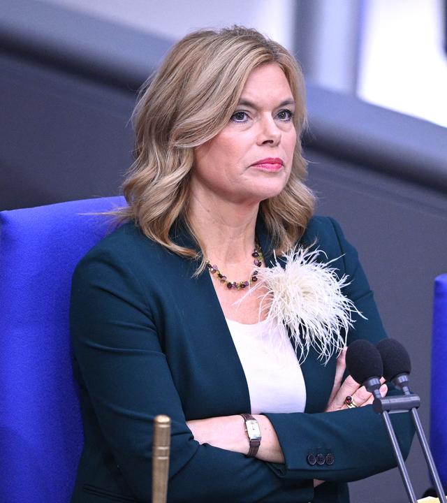 16.10.2026, Berlin: Julia Klöckner (CDU), Bundestagspräsidentin, sitzt im Plenarsaal des Bundestages.