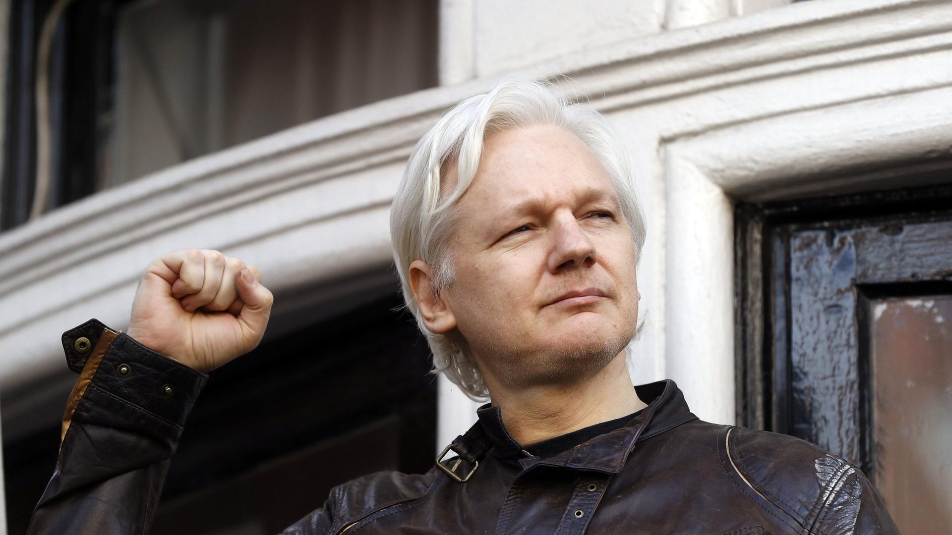 Assange bekommt eine neue Ausweisnummer.
