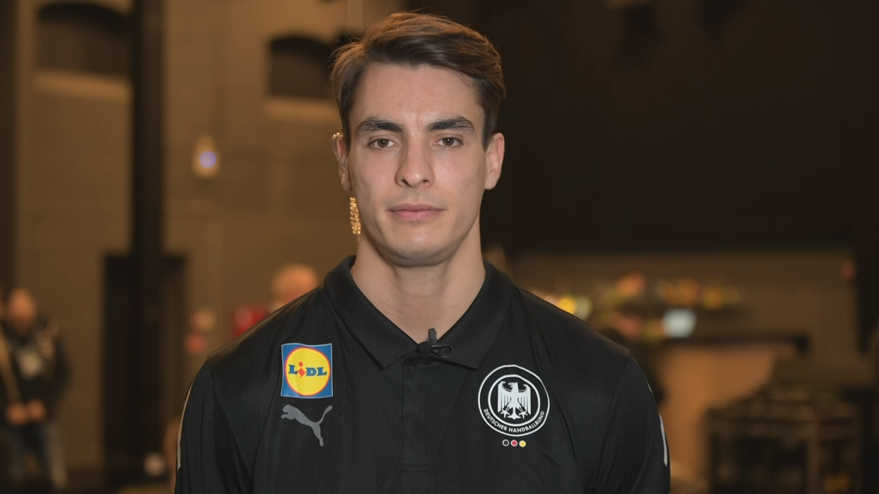 Der deutsche Handballspieler Julian Köster im ZDF Interview