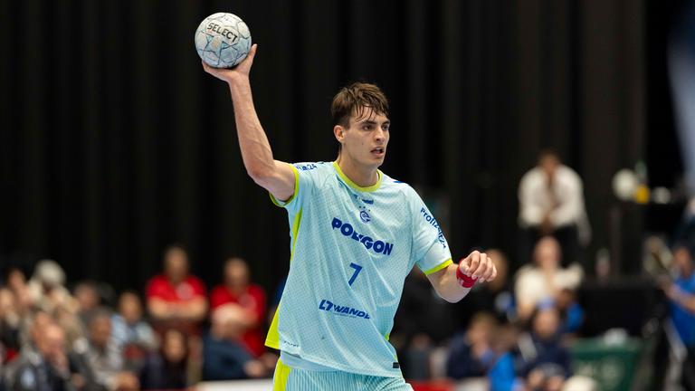 Der deutsche Handballer Julian Käster in der HBL 