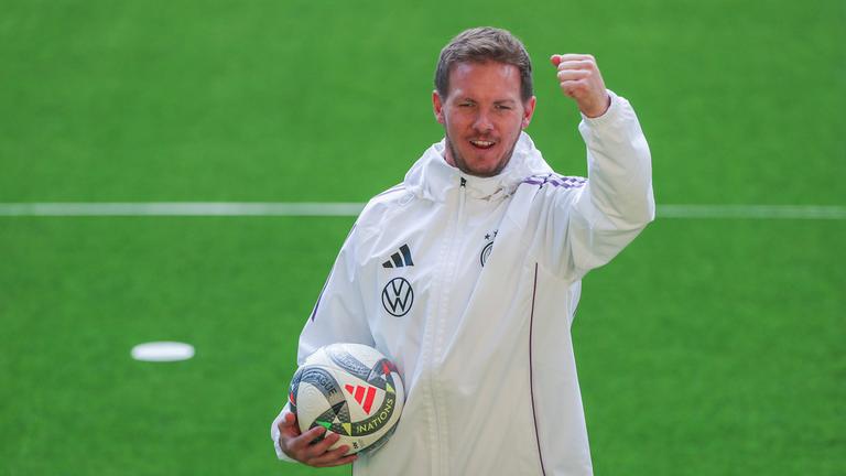 Abschluss Training vor Deutschland - Italien am 22.03.2025 im Signal Iduna Park in Dortmund Trainer Coach Julian Nagelsmann (Deutschland) jubelt und freut sich 