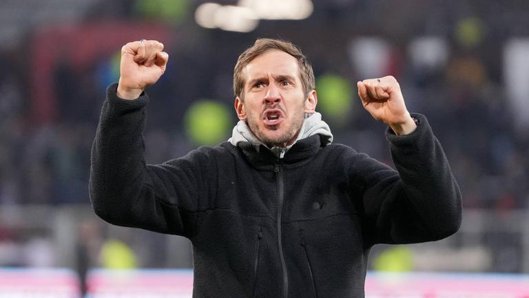 Julian Schuster jubelt