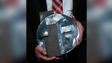 Erinnerung mit Haltung: DFB ehrt Mut gegen Rassismus