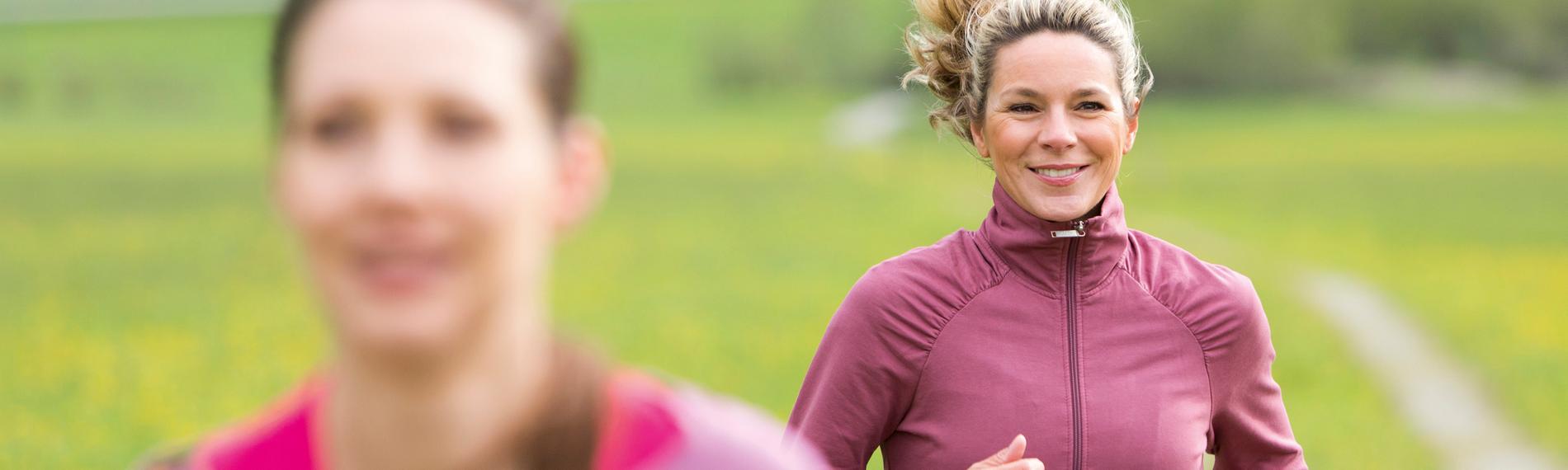 Junge Frauen beim Joggen