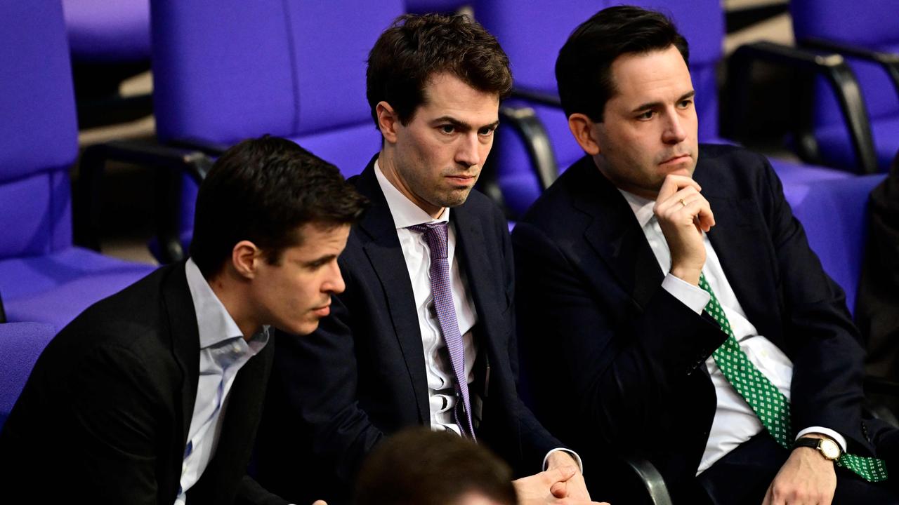 Young group in CDU/CSU leaves pension agreement open