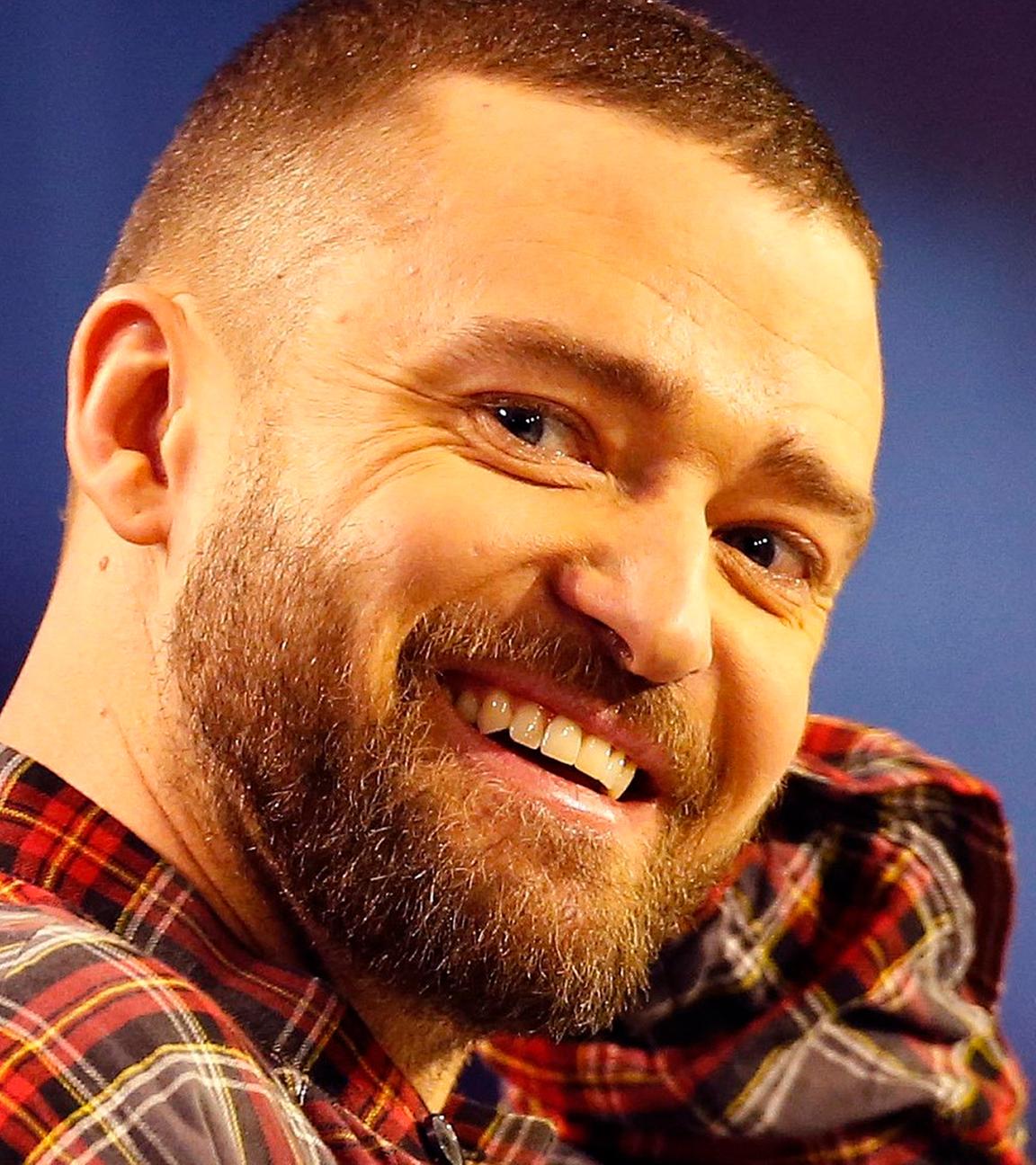 Der US-Sänger Justin Timberlake lächelt auf einer Pressekonferenz vor dem 52. Super Bowl.