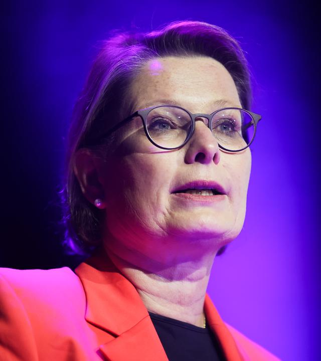 Berlin: Justizministerin Stefanie Hubig beim Legal Tech Day in der Kulturbrauerei in Berlin. 