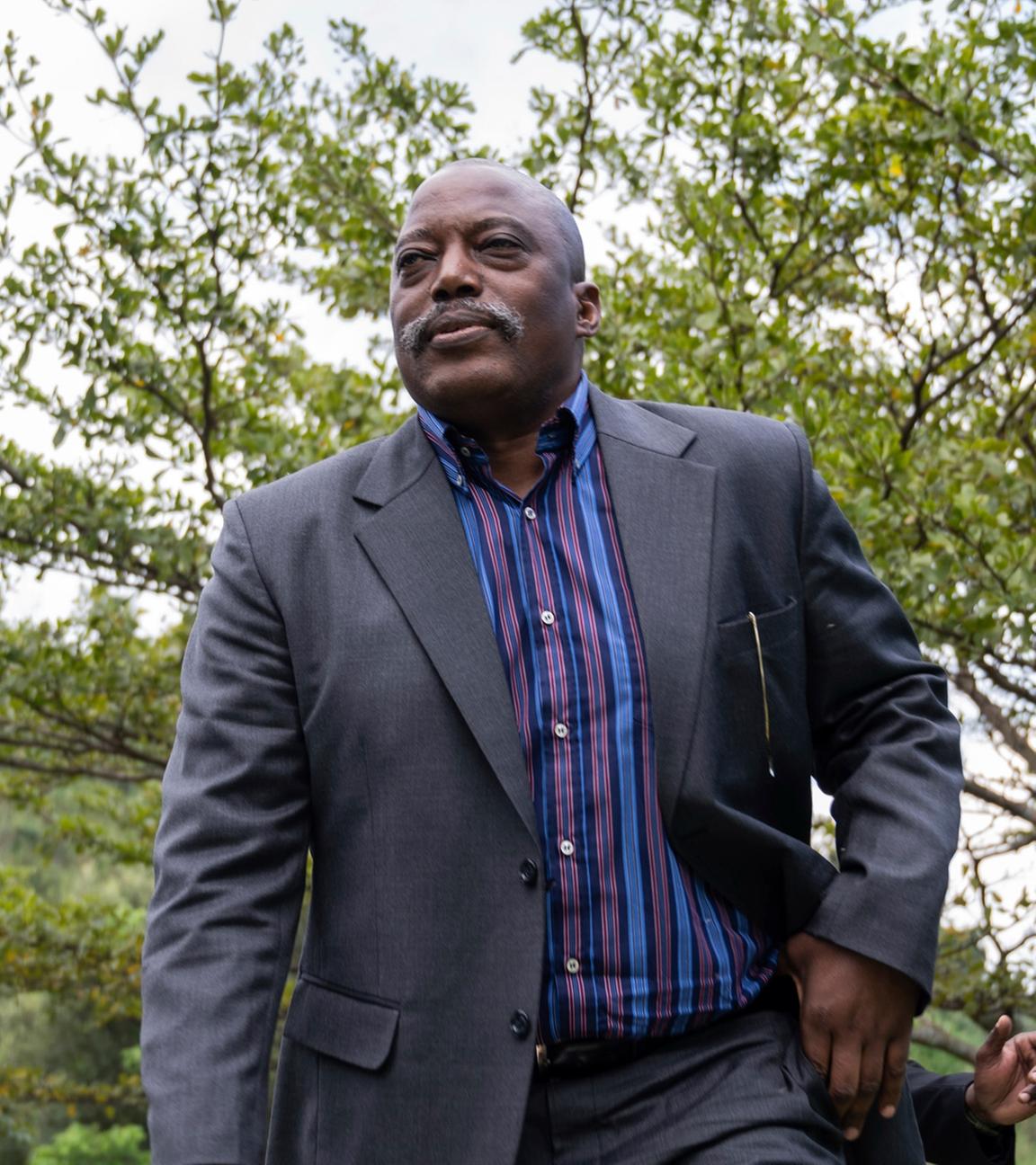 Am 29. Mai 2025 trifft der frühere Präsident der Demokratischen Republik Kongo, Joseph Kabila, in seiner Residenz in Kinyogote im von der M23 kontrollierten Goma religiöse Würdenträger.