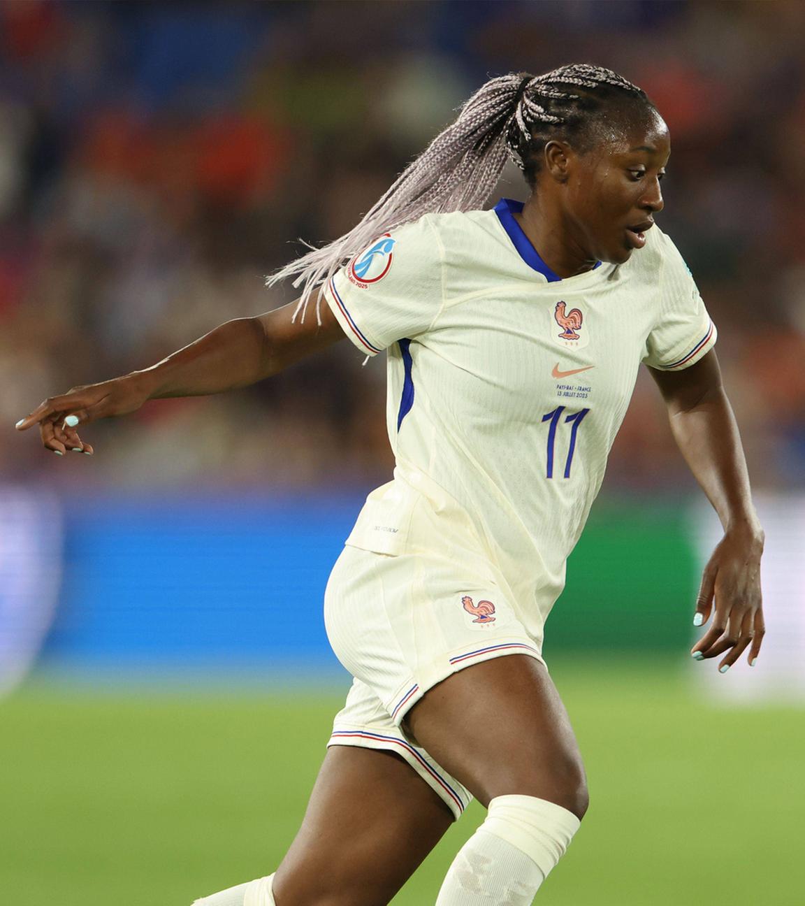 Fußballspielerin Kadidiatou Diani der Niederländischen Fußballnationalmannschaft während eines Spiels gegen Frankreich am 13. Juli 2025 in Basel.