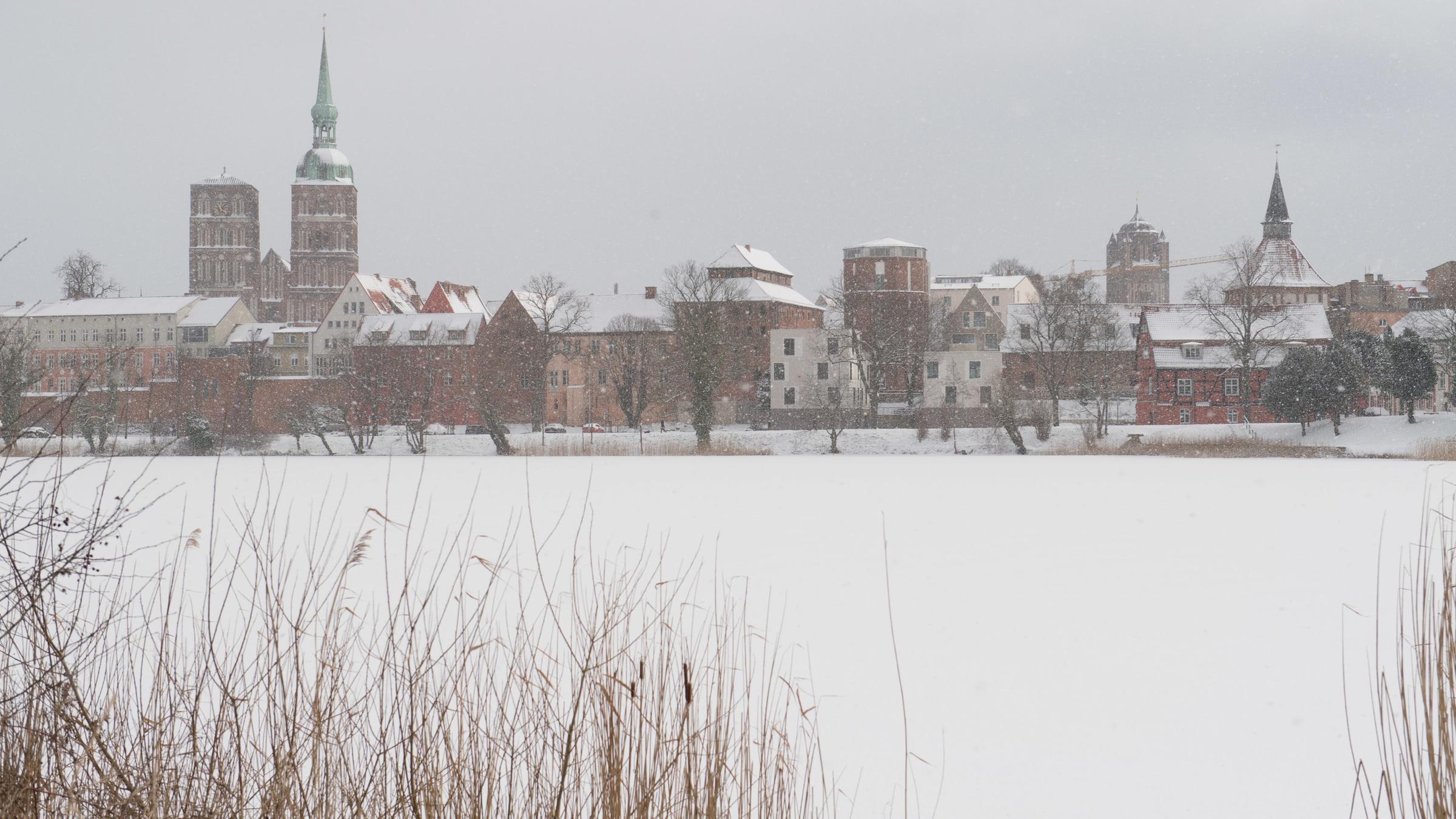 Kältewelle in Deutschland am 25.02.2018 in Stralsund (Mecklenburg-Vorpommern)