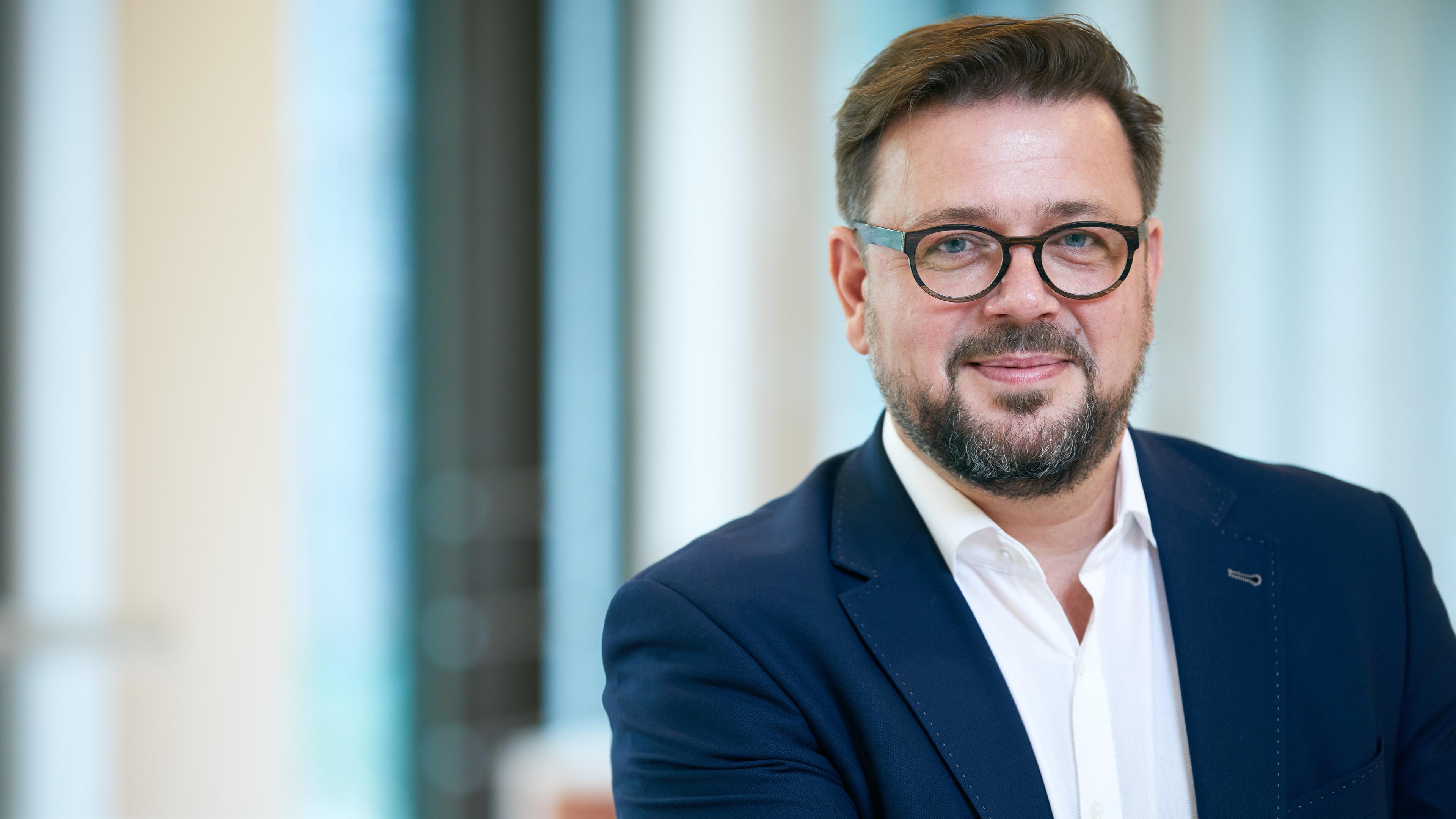 Kai Maaz ist Geschäftsführender Direktor des DIPF | Leibniz-Institut für Bildungsforschung und Bildungsinformation