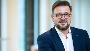 Kai Maaz ist Geschäftsführender Direktor des DIPF | Leibniz-Institut für Bildungsforschung und Bildungsinformation