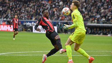 Ohne Stürmer: Eintracht schlägt Gladbach