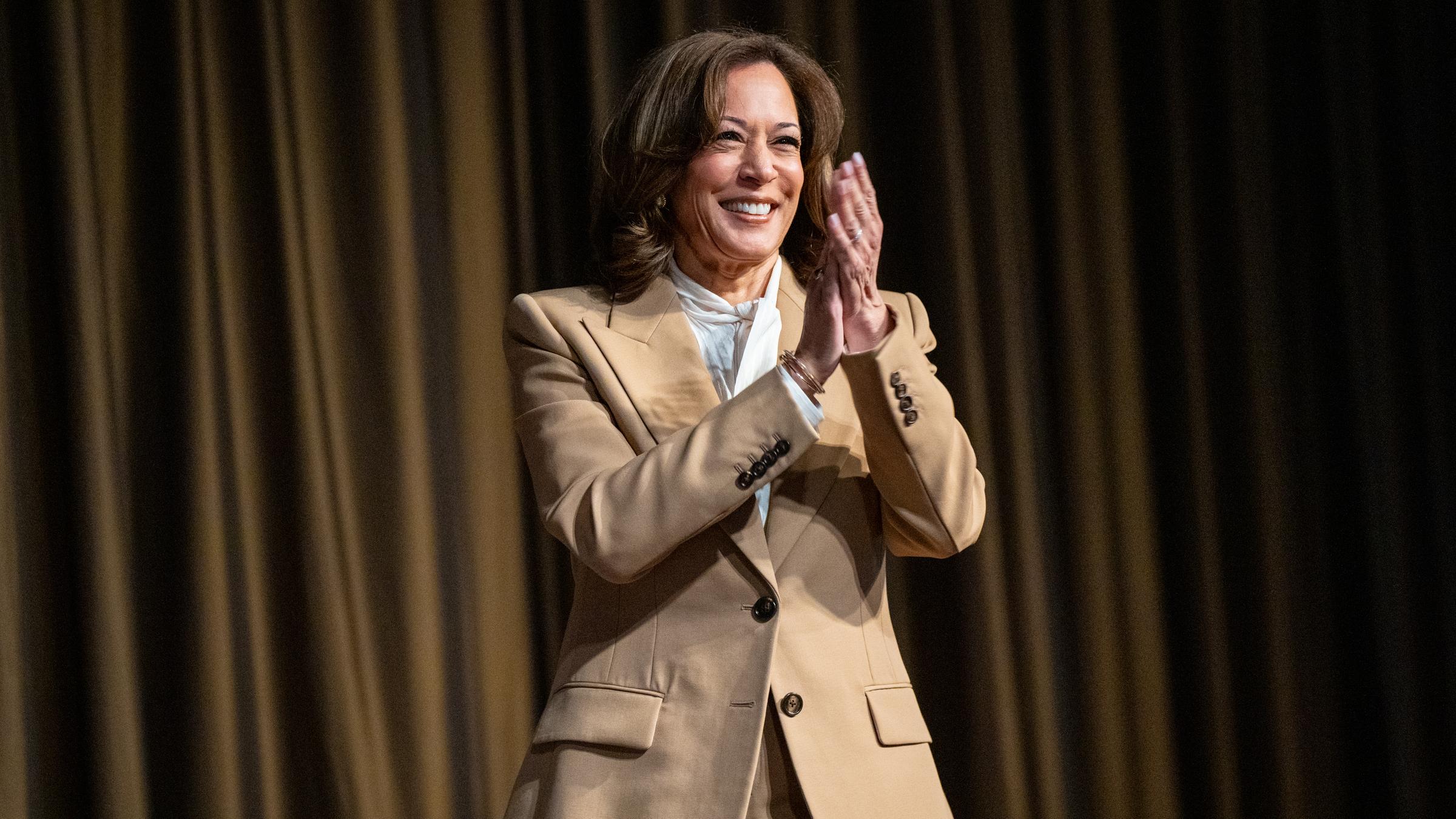 Kamala Harris, ehemalige Vizepräsidentin und Präsidentschaftskandidatin für 2024, am 10.04.2026, auf dem Parteitag des National Action Network (NAN) in New York. 