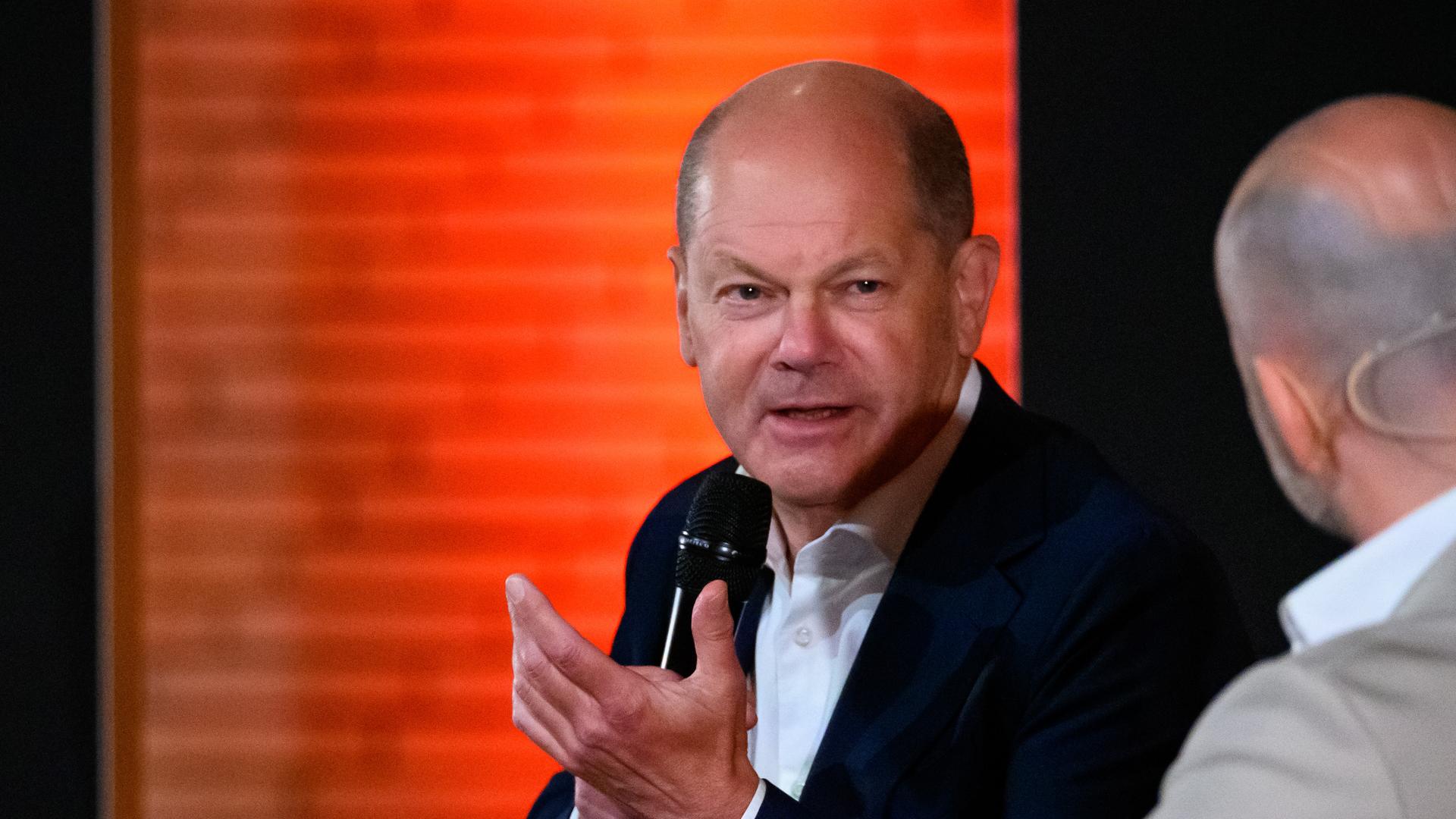 Kanzler Scholz bei einer Veranstaltung der "Zeit" in Hamburg