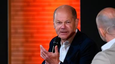 Kanzler Scholz bei einer Veranstaltung der "Zeit" in Hamburg
