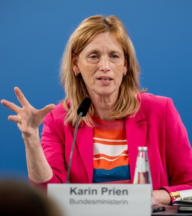 Berlin: Karin Prien (CDU), Bundesministerin für Bildung, Familie, Senioren, Frauen und Jugend, Archivbild