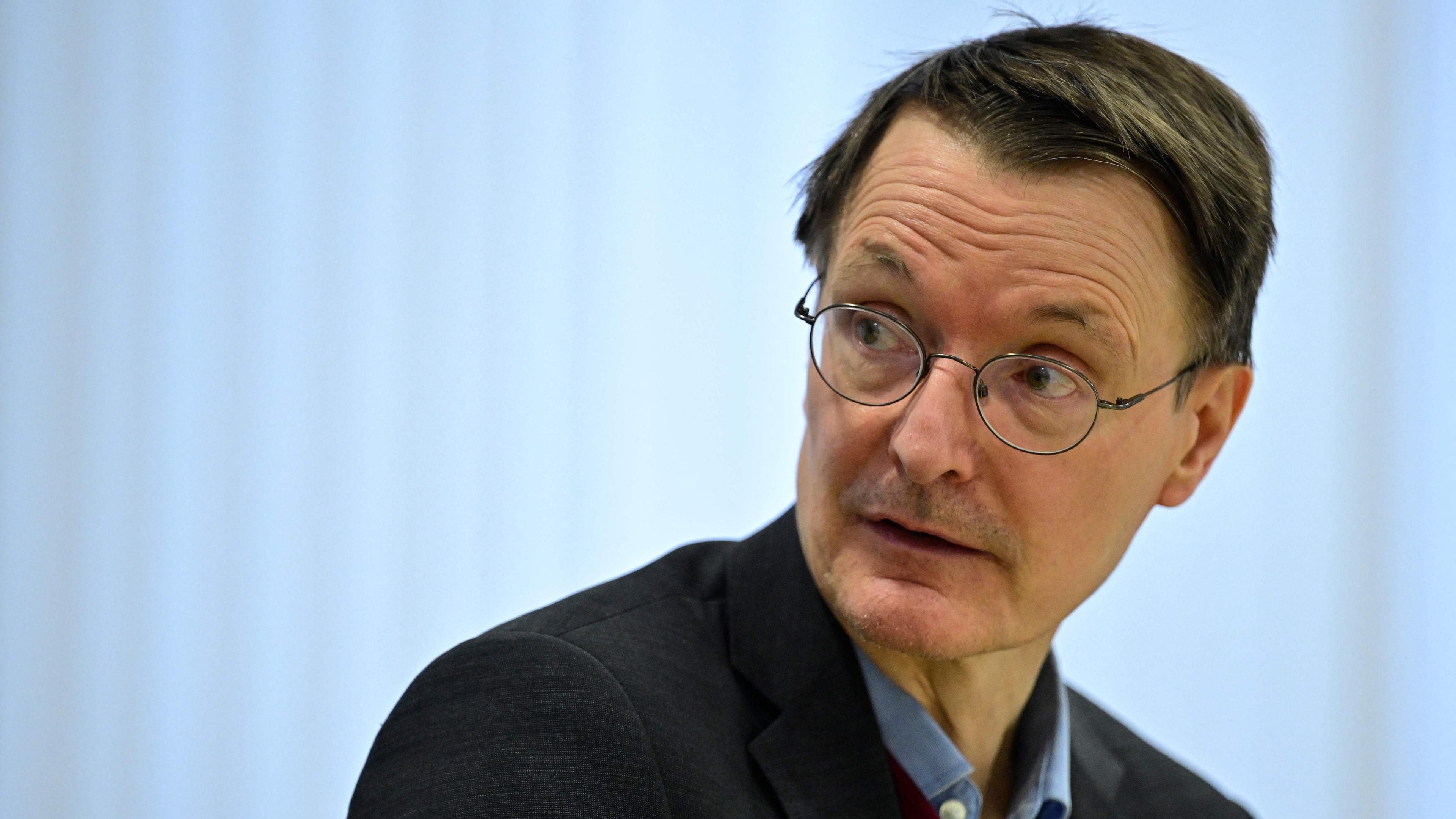 Bundesgesundheitsminister Karl Lauterbach im Portrait