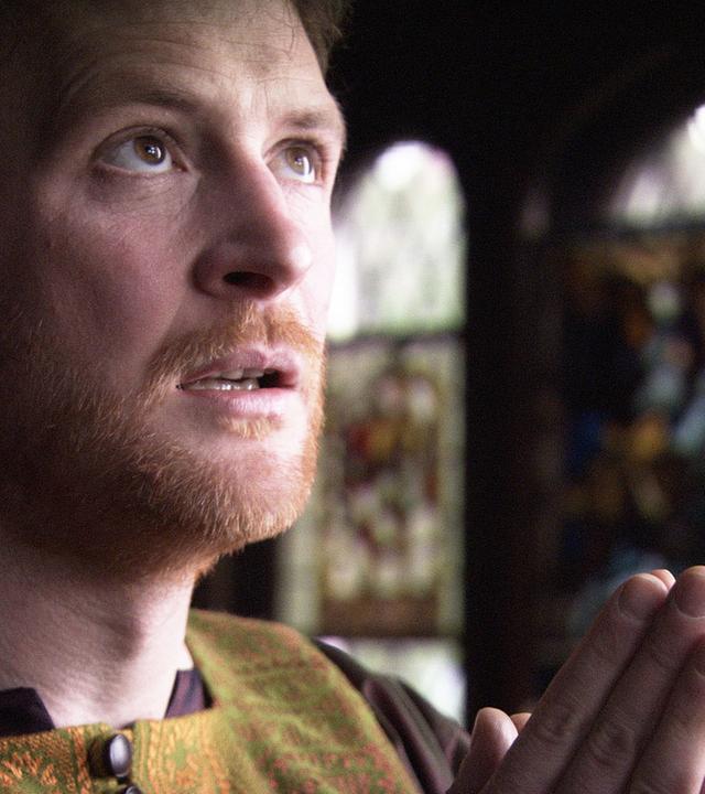 Die Deutschen I, Staffel 2, Teil 4-Karl IV und der schwarze Tod, Szene Karl beetet zu Gott