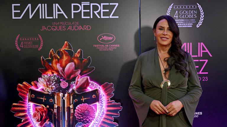 Die spanische Schauspielerin Karla Sofia Gascon kommt am 17.012025 zur Medienpräsentation des Films „Emilia Perez“ nach Bogota