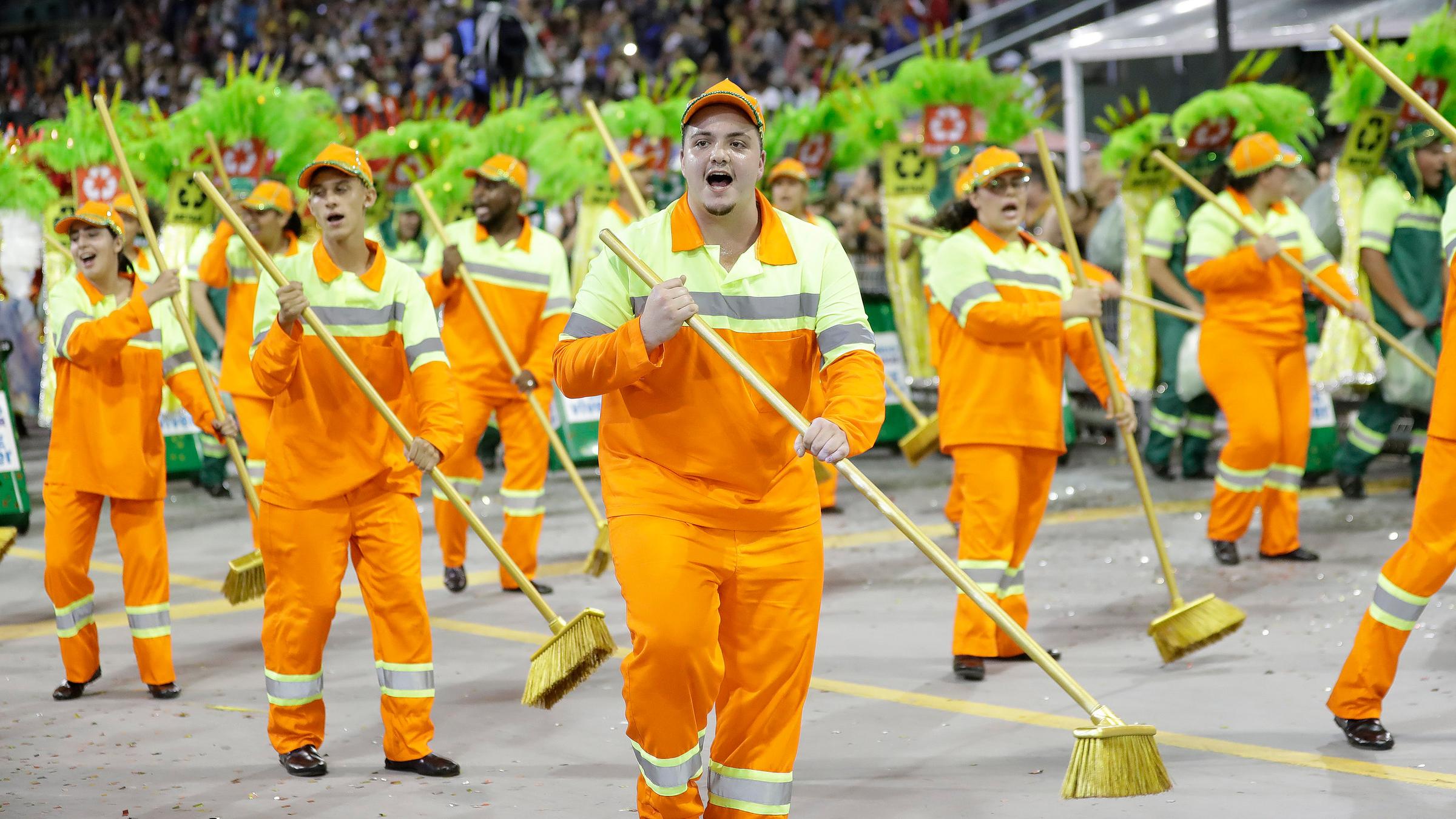 Tänzer der Sambaschule Academicos do Tatuape