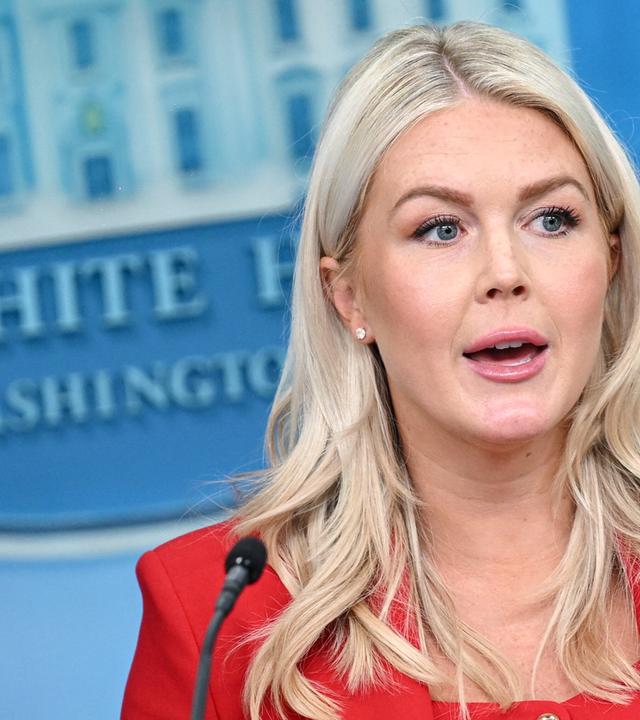 Archiv: Karoline Leavitt hält eine Pressekonferenz in Washington ab