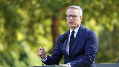 Bundesminister für Digitales und Staatsmodernisierung Karsten Wildberger (CDU) spricht bei einer Pressekonferenz.