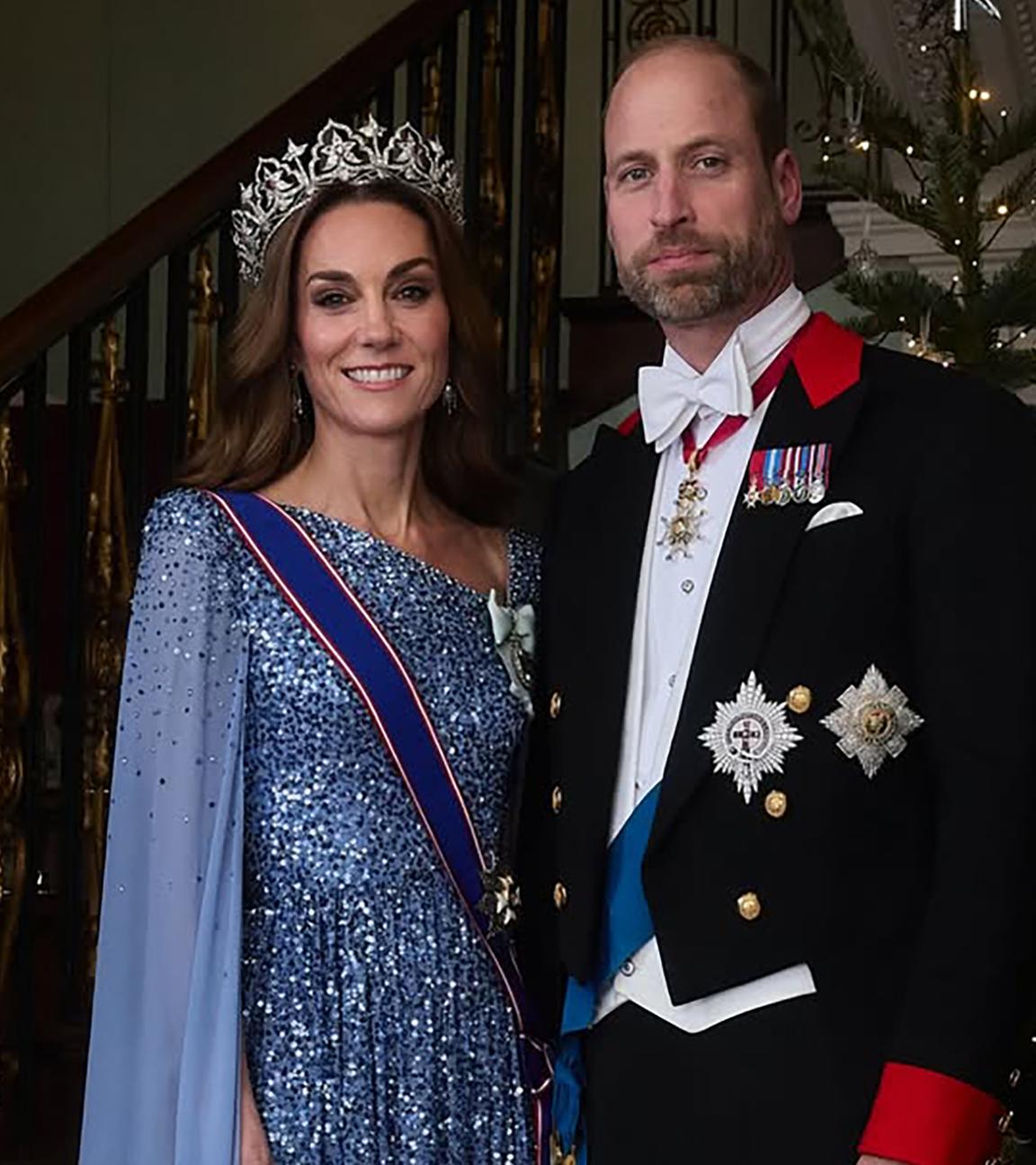 William und Kate begeistern auf Instagram mit einem festlichen Porträt vom Staatsbankett auf Windsor. Die Prinzessin strahlt mit ihrer funkelnden Robe und dem Diadem um die Wette. 