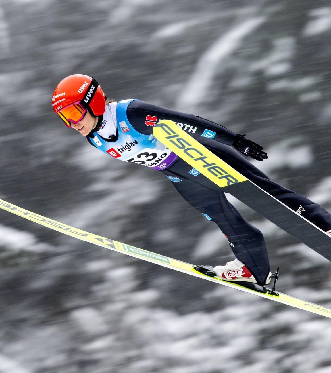 Deutschlands Katharina Schmid in Aktion am 14.02.2025 in Ljubno. 