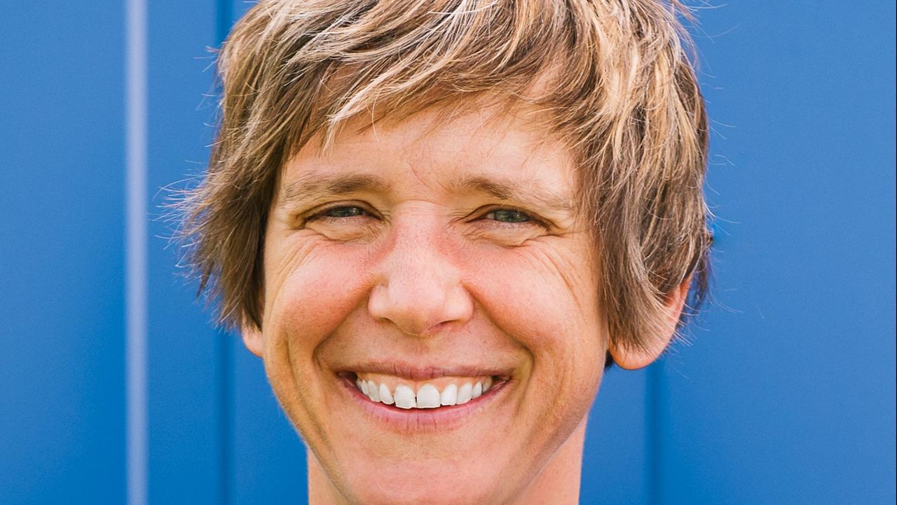 Auf dem Bild ist die Chemikerin Katrin Schuhen zu sehen.