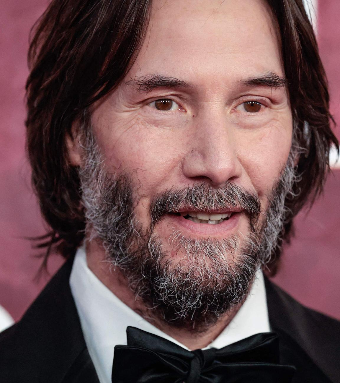 Bei einer Razzia in Chile sind sie wieder aufgetaucht: Keanu Reeves bekommt seine drei Luxusuhren zurück, die ihm 2023 gestohlen wurden, darunter eine 8000-Euro-Rolex. (30.07.2025)