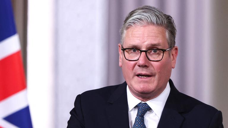 Der britische Premierminister Keir Starmer während der Pressekonferenz zur Straße in Hormus am 17.04.2026 in Paris, Frankreich.