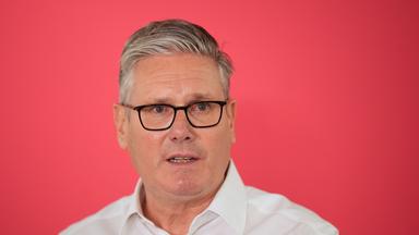 Großbritanniens Premierminister Keir Starmer hält in London eine Rede über seine Pläne für ein stärkeres und gerechteres Großbritannien.