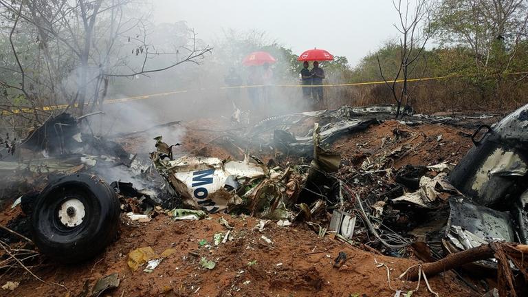 In Kenia ist ein Flugzeug auf dem Weg zur Safari abgestürzt. Alle zwölf Insassen kamen dabei ums Leben – darunter auch zwei deutsche Touristen.