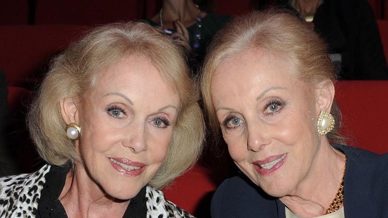 Die berühmten Zwillinge Alice und Ellen Kessler.